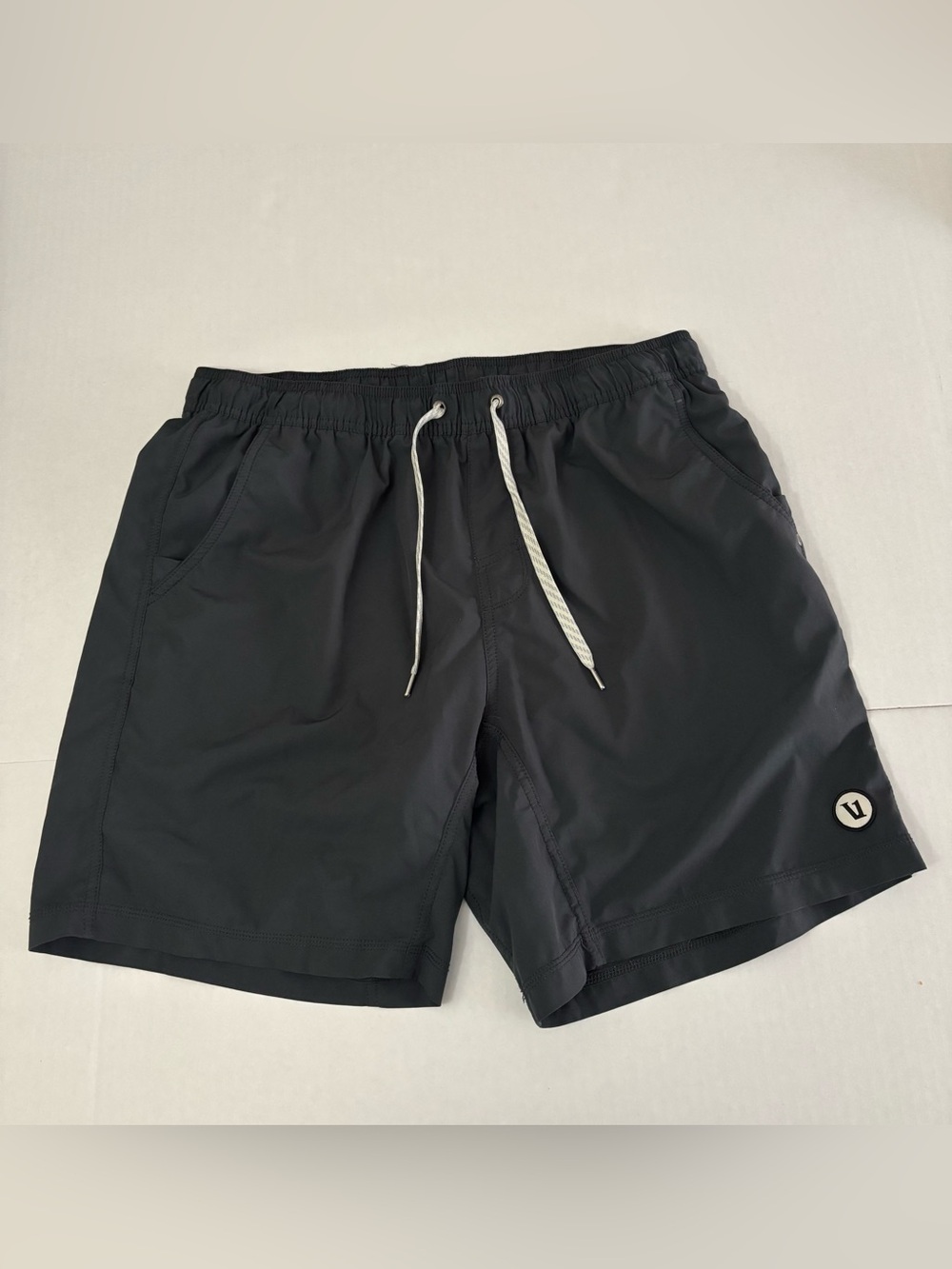 Vuori Men’s  Shorts Lined 7"  Size L Athletic (It doesn't have a label See Meas)